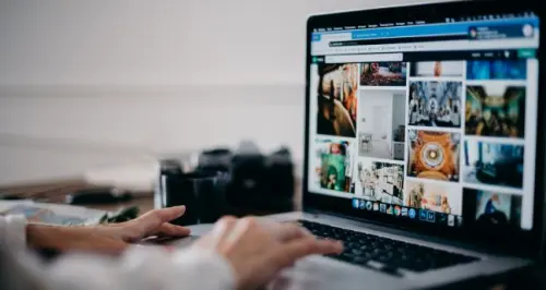 Bisnis Jualan Blog di Zaman Serba AI, Apakah Masih Worth It?